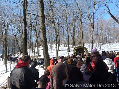 Outdoor Stations of the Cross at Holy Hill © SalveMaterDei.com, 2013