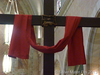 Let No Fear To Approach My Mercy © SalveMaterDei.com, 2013.