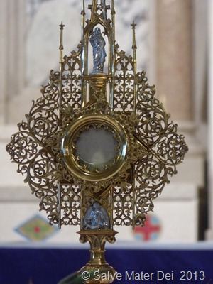 Love is the Essence © SalveMaterDei.com, 2013